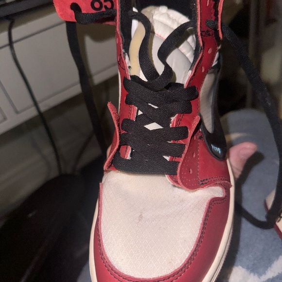 Off white Jordan one chicagos - Picture 7 of 9
